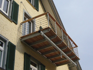 Haengebalkon am Altbau